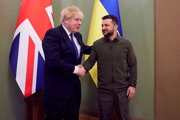 Джонсон пообещал продолжить поставки вооружений Украине