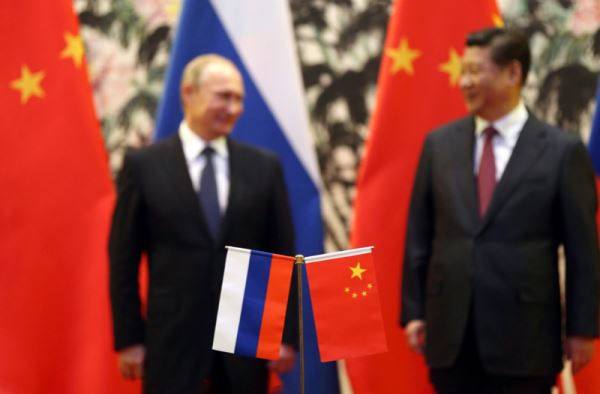 Кремль рассказал, что планируют обсудить лидеры РФ и КНР на встрече в Пекине