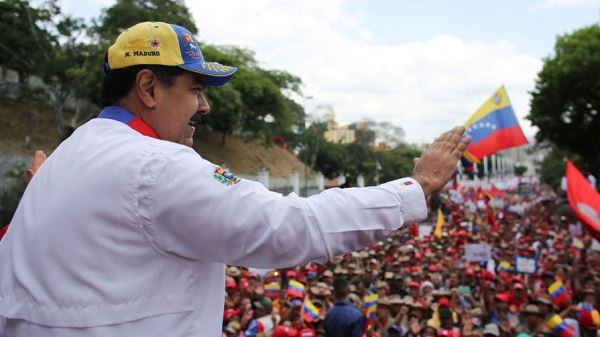 Мадуро обвинил президента Колумбии Дуке в подготовке диверсий в Венесуэле 