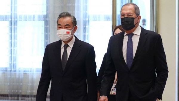 Россия и Китай продолжат "выступать в мировых делах с единых позиций"