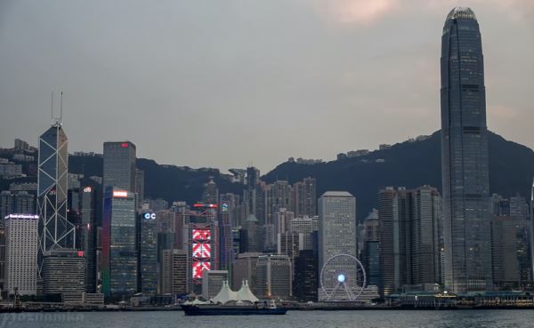 В Гонконге стали известны имена первых претендентов на должность главы администрации